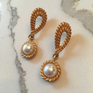 VTG Gold Tone Twisted Cord Pearl Drop Earrings